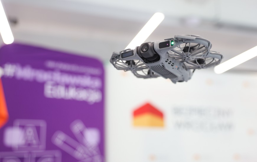 Uczniowie szkół średnich będą mogli w czterech placówkach uczyć się jak pracować z dronami