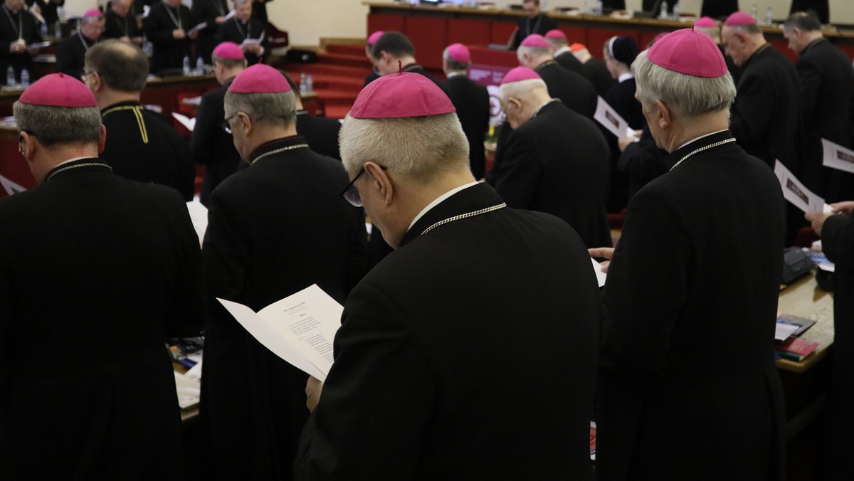 Wrogie chrześcijaństwu działania powinny spotkać się ze zdecydowanym sprzeciwem i dezaprobatą wiernych, jak i wszystkich ludzi dobrej woli, którzy cenią sobie wartości chrześcijańskie i dorobek cywilizacji europejskiej - głosi dokument przyjęty przez Radę Biskupów Diecezjalnych.