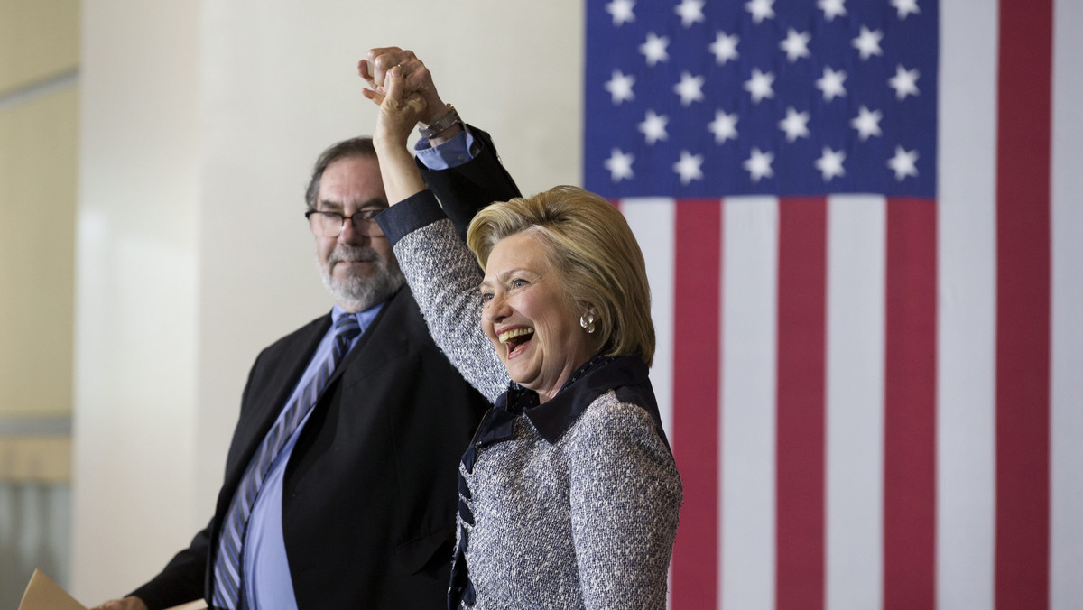 Hillary Clinton wygrała wczoraj prawybory Partii Demokratycznej w stołecznym Dystrykcie Kolumbii, gdzie odbyło się ostatnie głosownie przewidziane w kalendarzu prawyborów - poinformowała agencja Reutera.