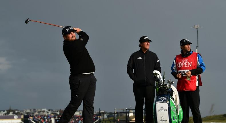 Lowry charged into the early British Open lead