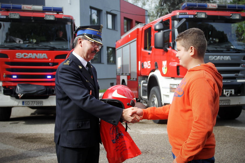 Strażacy uhonorowali 12-letniego bohatera