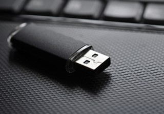600 tys. zł kary za zgubionego pendrive’a
