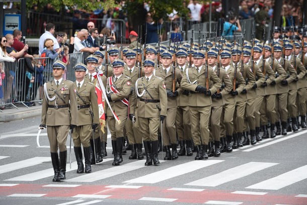 Defilada pododdziałów wojskowych