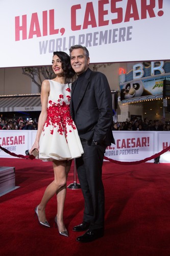 George i Amal Clooney na premierze 'Ave Cezar!'