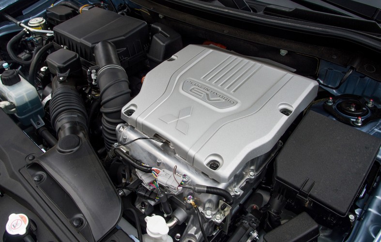 Mitsubishi outlander PHEV - spala 1,9 l/100 km?