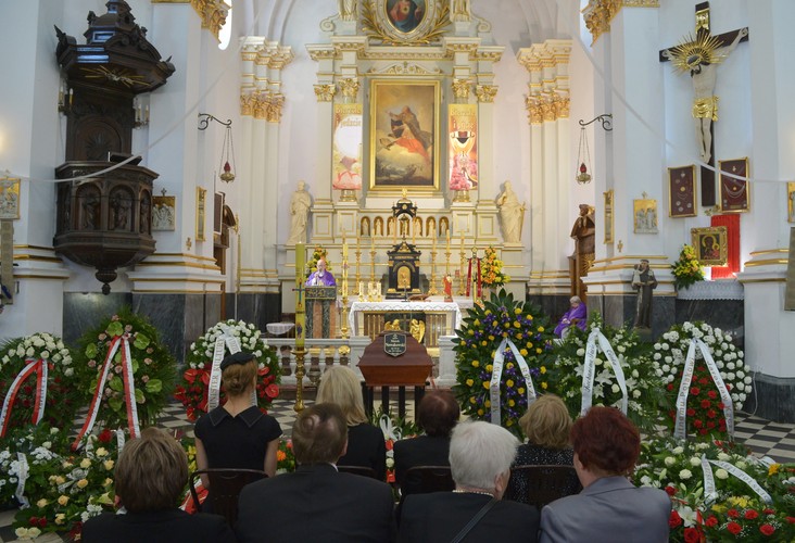 Pisarz Marek Nowakowski spoczął na Cmentarzu Wojskowym na Powązkach