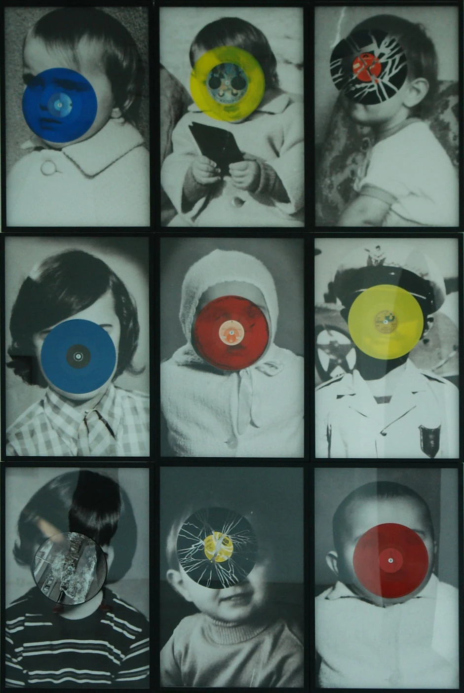 "Neprilagođeni", fotografije i LP ploče