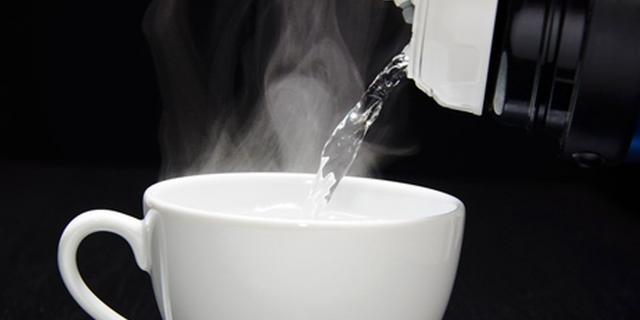 Side effects of drinking hot water too frequently [Pintetrest]