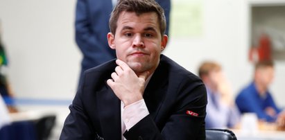 Jest szachowym geniuszem i uwielbia piłkę nożną. Magnus Carlsen: Bednarek się nie popisał