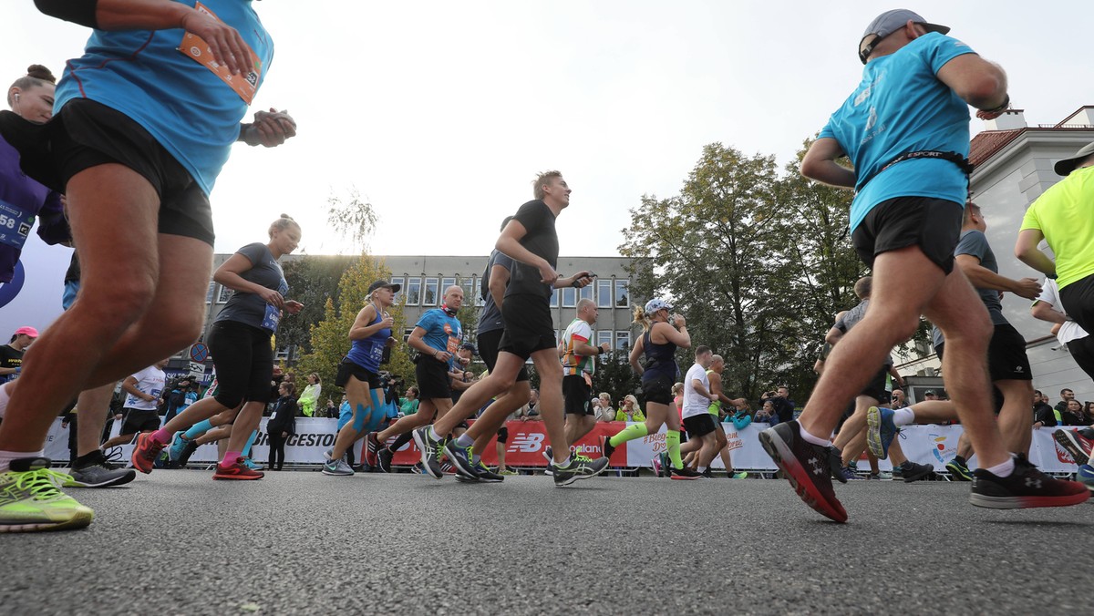 Zawodnicy na trasie 41. PZU Maratonu Warszawskiego