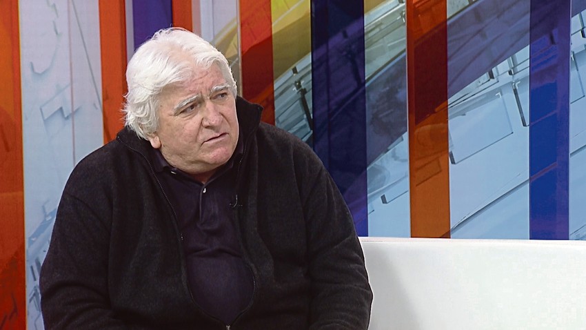 "Vuku se koreni iz 90-ih"