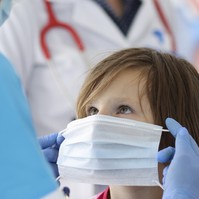Koronavírus: bőrtünetek utalnak a gyerekeket érintő gyulladásos betegség súlyosságára