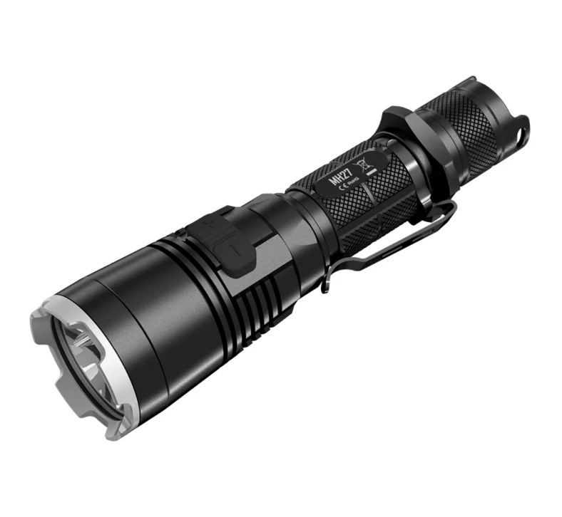 Nitecore MN27 to droga latarka, kosztuje bowiem 400 złotych. Źródłem światłą jest dioda  LED CREE XP-L HI V3