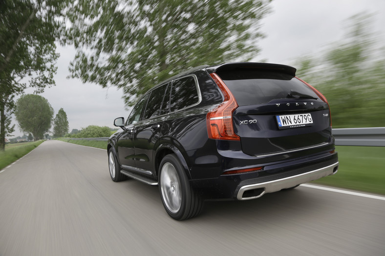 Volvo XC90 T6