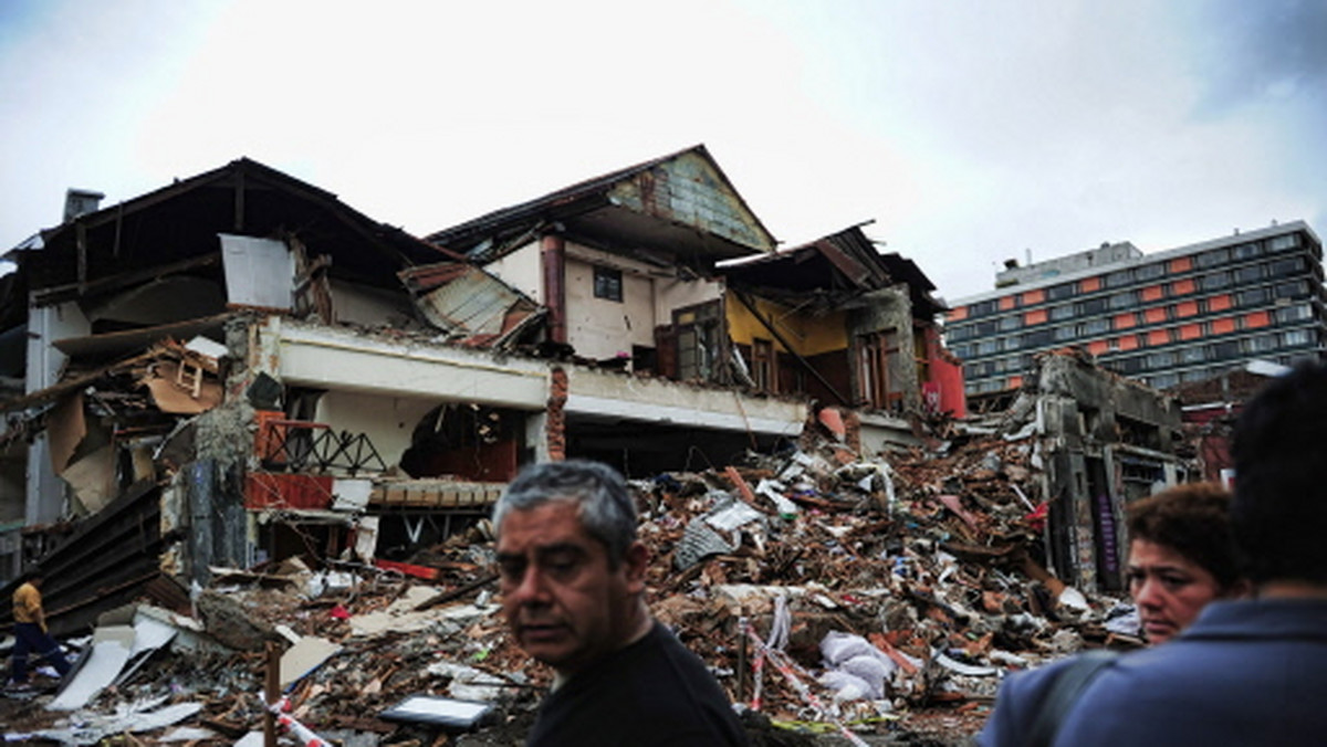Do umiarkowanie silnego trzęsienia ziemi doszło w środkowej części Chile. Spowodowało ono, że w stolicy kraju, Santiago, zatrzęsły się budynki, ale nie doprowadziło do poważniejszych strat.