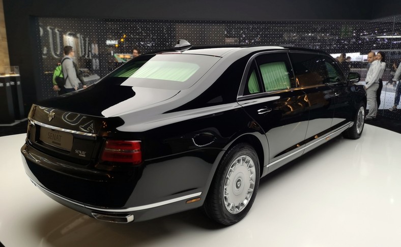Р›РёРјСѓР·РёРЅ Aurus Senat Limousine l700