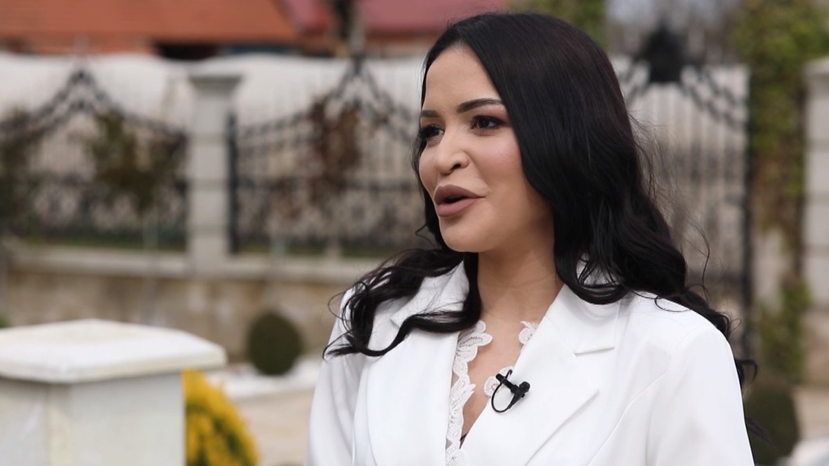 Aleksandra Mladenović, emisija "Metar moga sela"