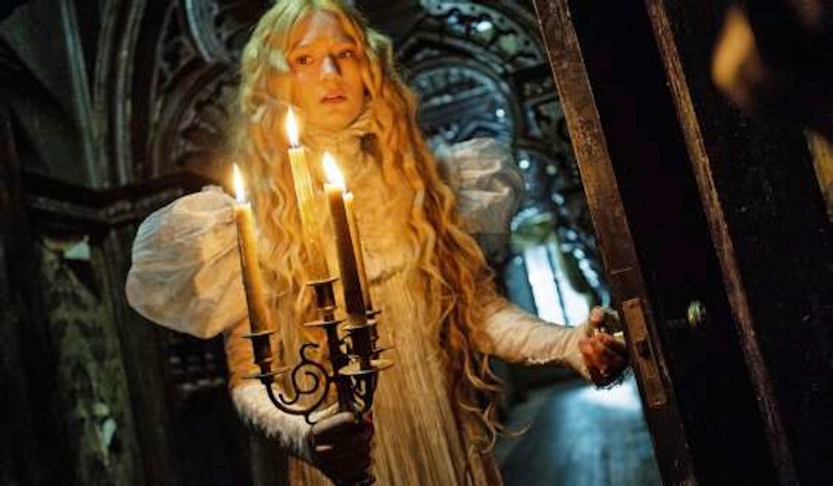 Mia Wasikowska w nawiedzonym domu Guillermo Del Toro
