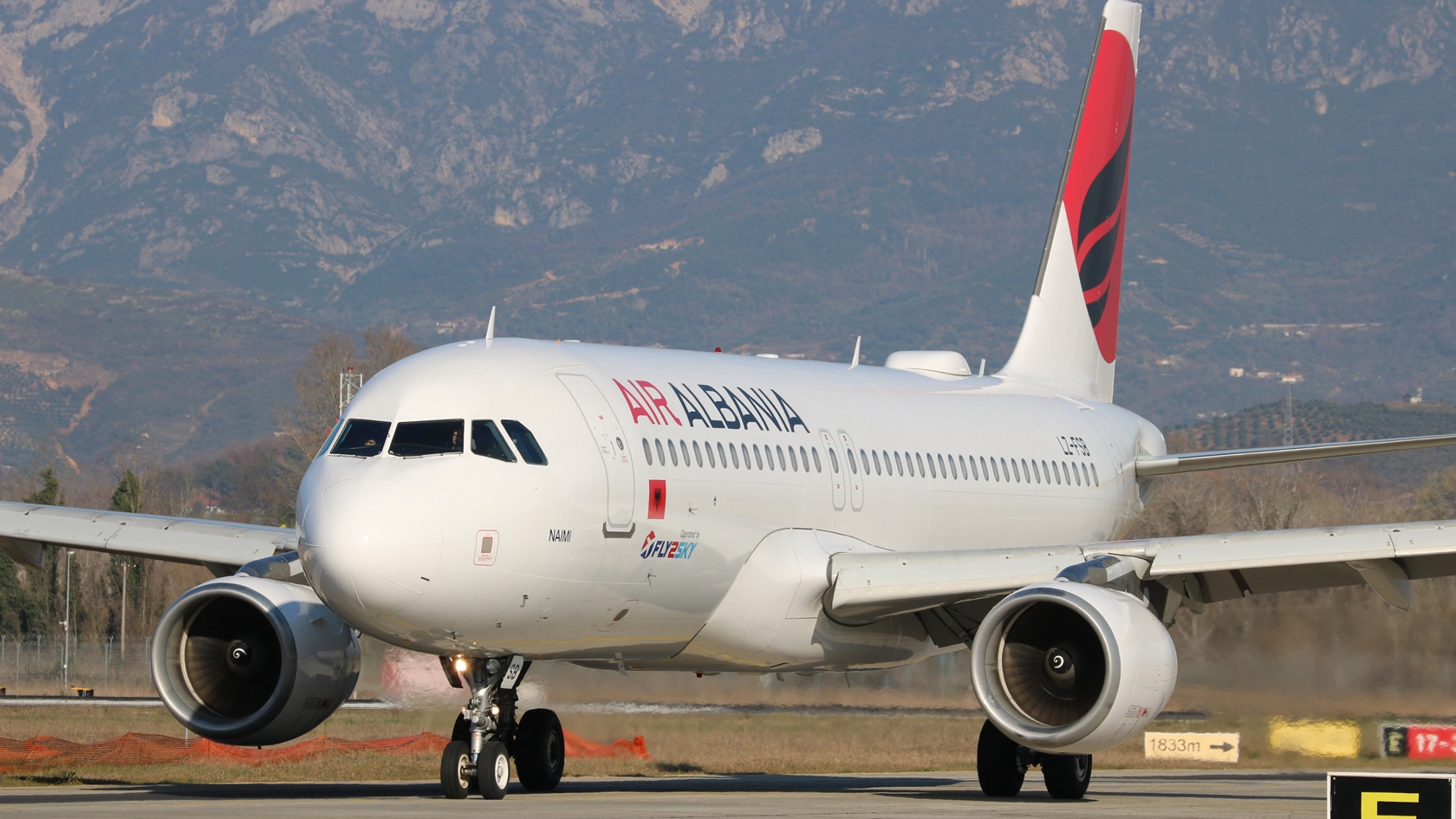 Airbus A320 von Air Albania: Hebt nicht mehr ab.