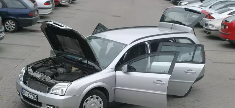 Kupujesz używane auto? Sprawdzaj je, gdzie tylko się da