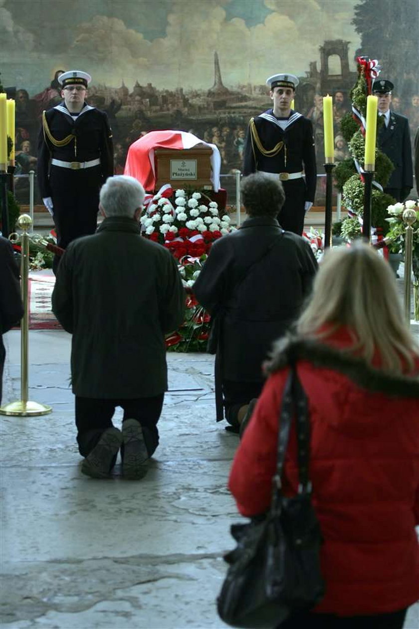 TRUMNA Z CIALEM TYRAGICZNIE ZMARLEGO MACIEJA PLAZYNSKIEGO