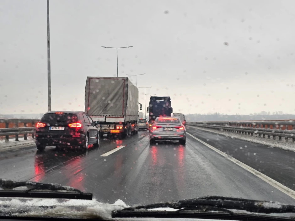 Saobraćajna nesreća na mostu kod Beške