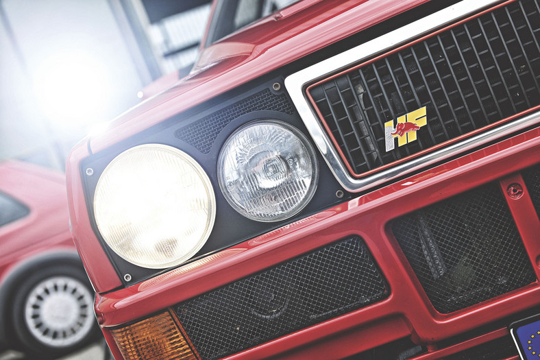 Lancia Delta HF Integrale 16V - tańcząca ze słoniem