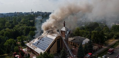 Płonie kościół w Sosnowcu. Z żywiołem walczy ponad 50 strażaków