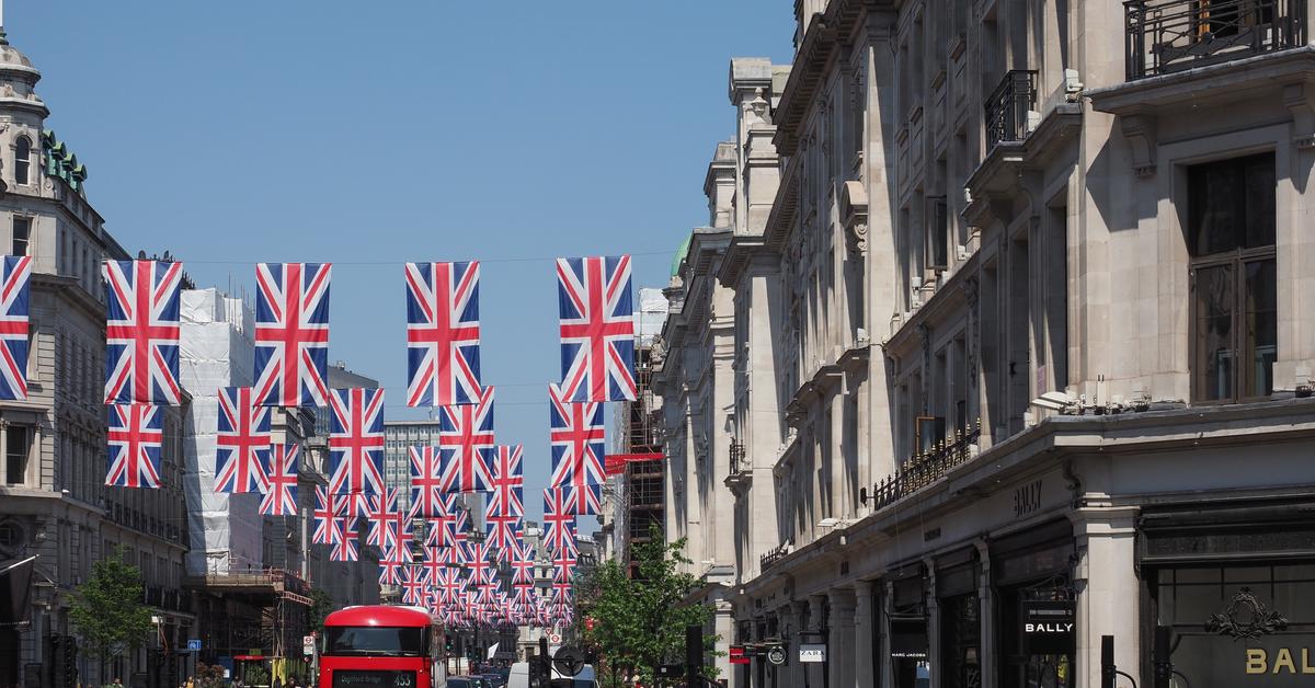  Reform UK i Nigel Farage czekają na swoją szansę