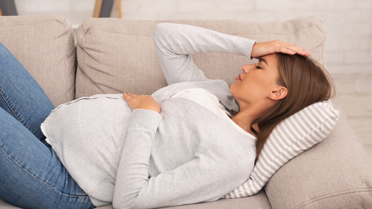 Krwawienie przed porodem – co jest przyczyną plamienia, powikłania w ciąży