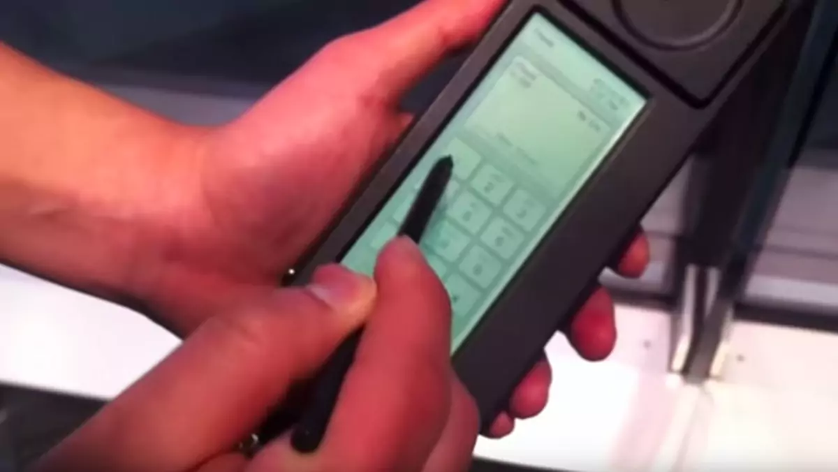 Pierwszy smartfon w historii skończył 21 lat