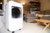 Klimatory, czyli tańsza alternatywa dla klimatyzacji. Te modele dadzą ci wytchnienie podczas upałów