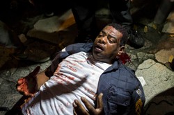 Bitwy z policją, podpalenia, ranni. Brazylia się buntuje