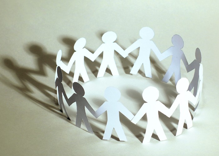 Ile czasu będzie wypłacany zasiłek?<BR><BR>
Maksymalny czas wypłacania zasiłku w przypadku dziecka młodszego niż 14 lat to 60 dni w roku kalendarzowym, lub 14 dni w roku kalendarzowym w przypadku starszych dzieci. Liczba dzieci nie ma wpływu na limit dni do wykorzystania.