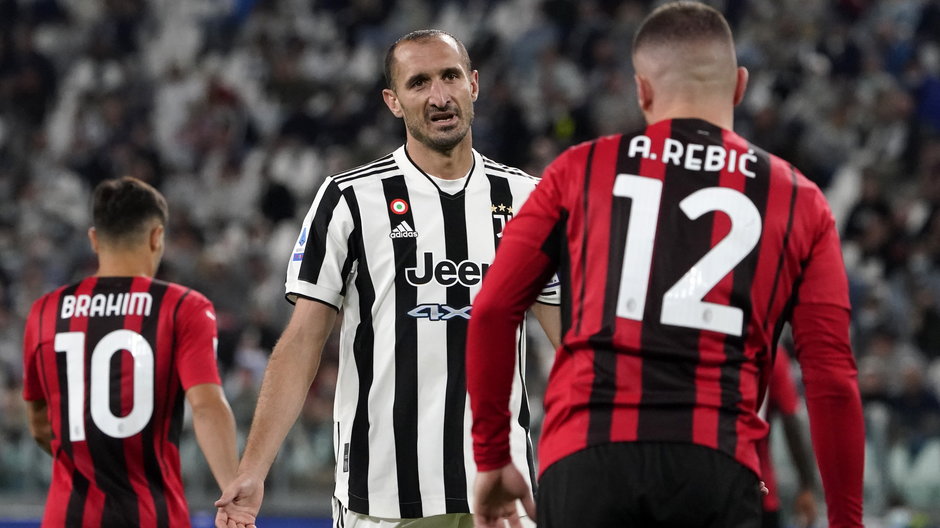 Giorgio Chiellini (z lewej) i Ante Rebić (z prawej)