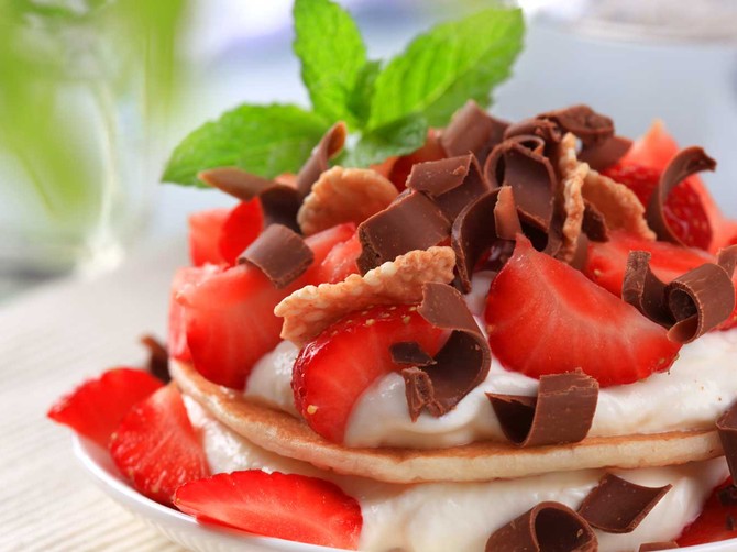 8142_lagana-sampita-stock-photo-pancakes-shutterstock_43022503