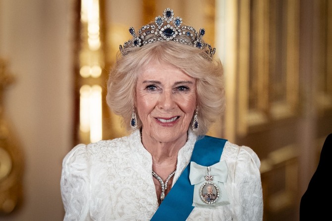 Supruga britanskog kralja Čarsa, Kamila sa novim obrvama