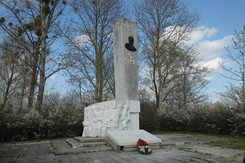 Zbiórka na usunięcie pomnika radzieckiego generała. 'Nie ma u nas dla niego miejsca'