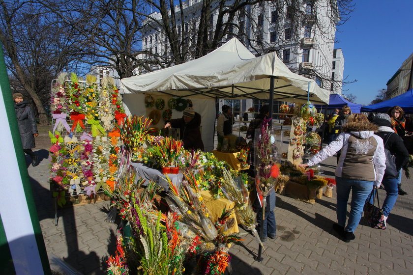 Idź na jarmarki wielkanocne