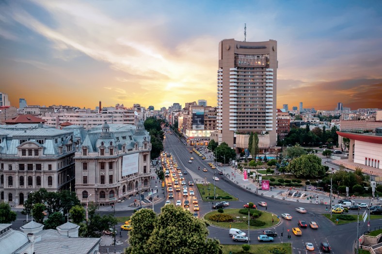 București, România