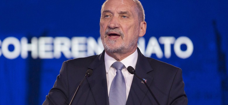 Macierewicz: Większość Polaków głosowała za hasłami "Bóg, Honor, Ojczyzna"