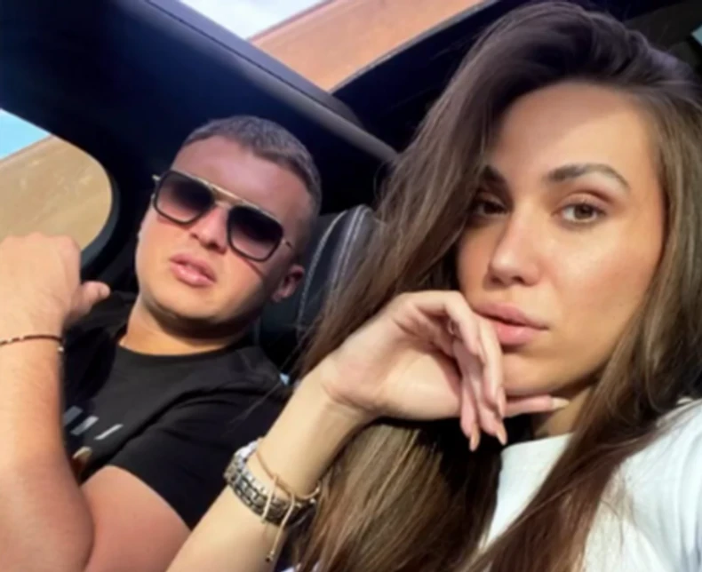 Stefan Karić sa devojkom