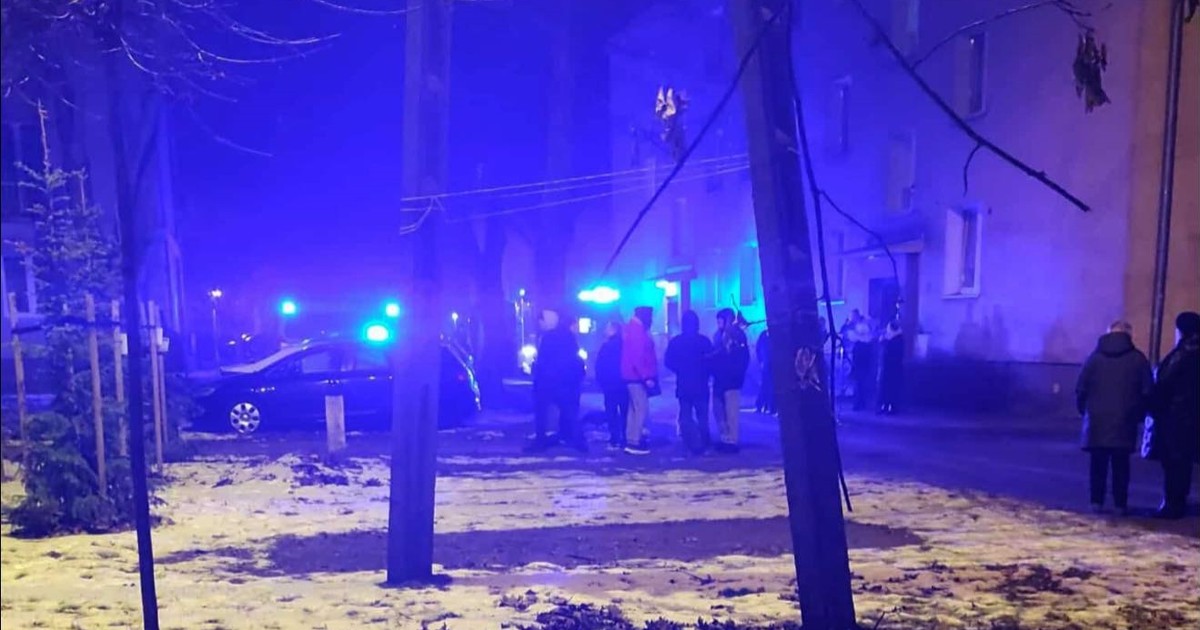 Atak nożownika w bloku w Częstochowie. "Wszędzie było pełno krwi"