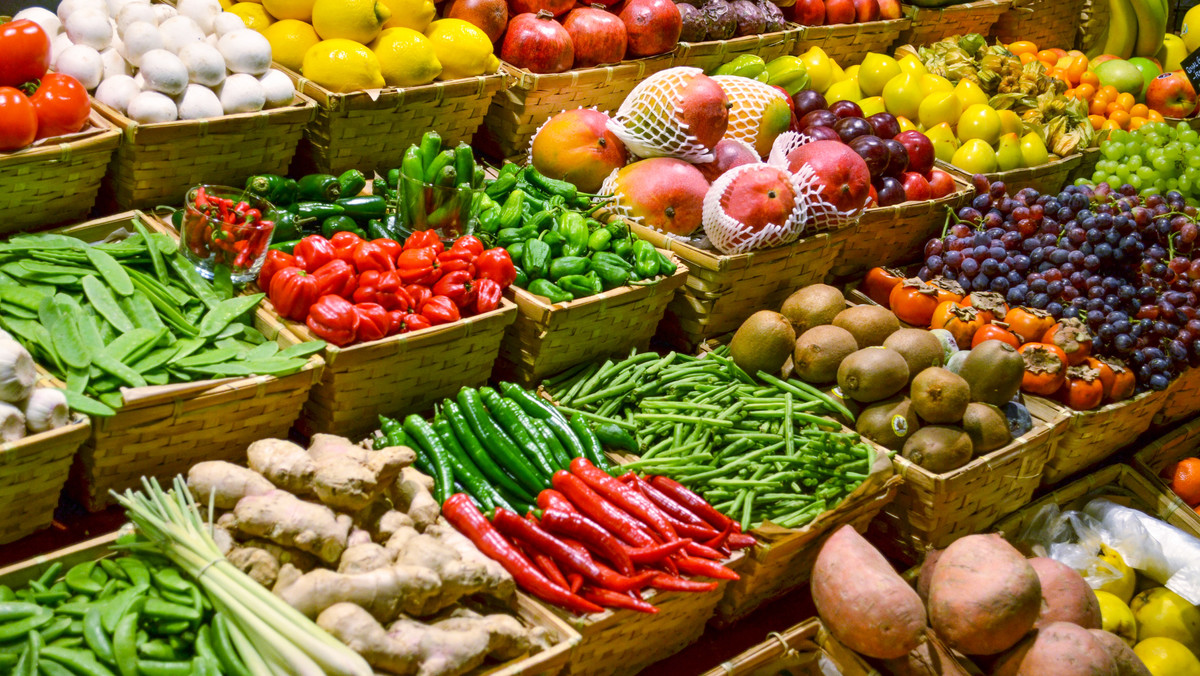 NIK. Na stoły trafiają tony warzyw z niebezpiecznym poziomem pestycydów.
