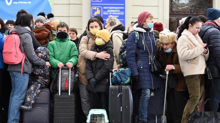 menekült, koronavírus, oltás, Pfizer, Lengyelország