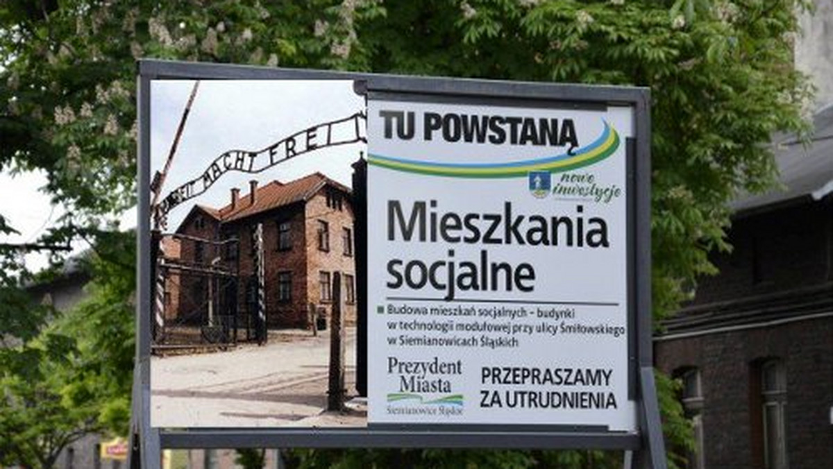 Siemianowicki ratusz powiadomił policję po tym, jak w sieci pojawiło się zdjęcie reklamy mieszkań socjalnych. Na szyldzie umieszczono bramę obozu Auschwitz-Birkenau.