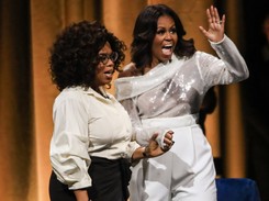 Michelle Obama rozpoczęła promocję swojej książki. Wygląda jak... supermodelka. FOTO