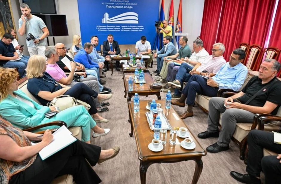 Sastanak pokrajinskog sekretara za visoko obrazovanje sa dekanima fakulteta Univerziteta u Novom Sadu