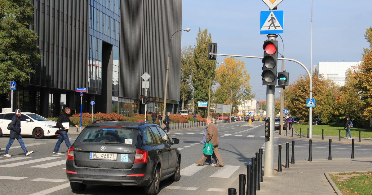  Tajemnice zielonej strzałki: kierowcy nie do końca wiedzą, co oznacza sygnalizator S-2