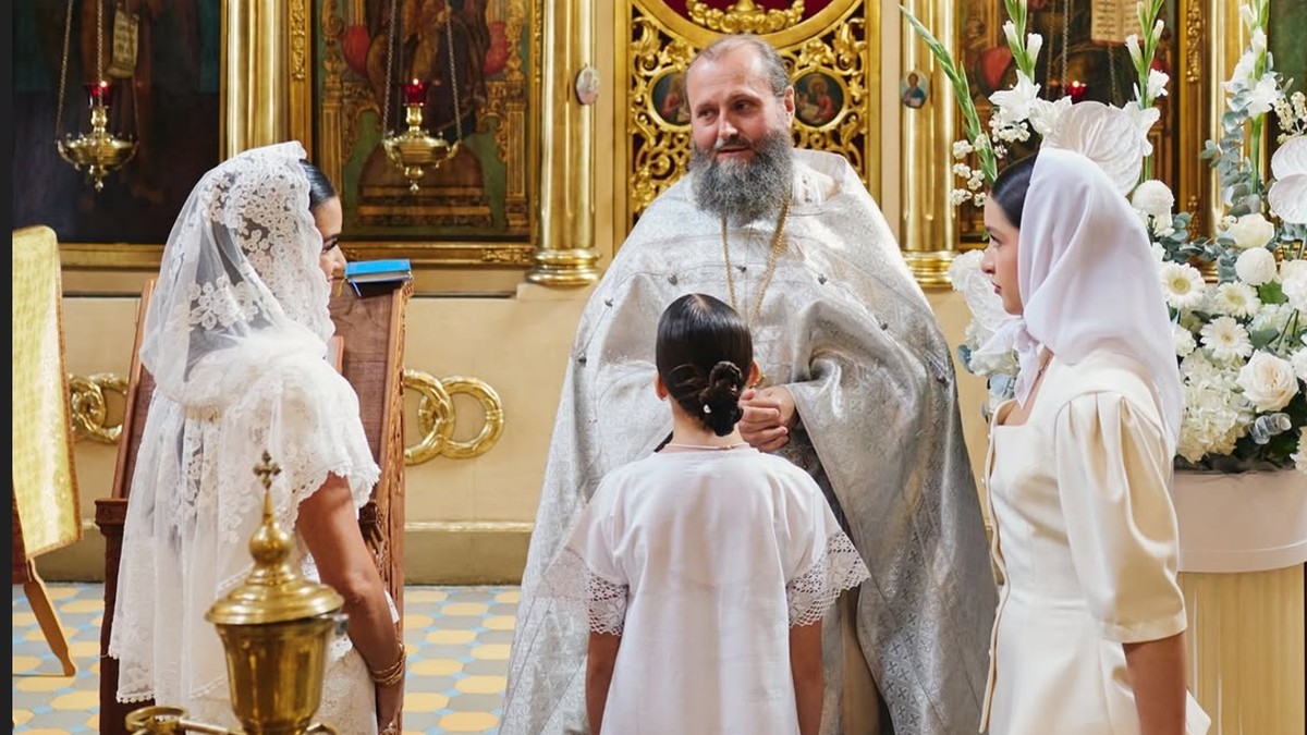 Voditeljka Ksenija krstila ćerku u crkvi, njen bivši muž musliman pobesneo kad je saznao (Ilustracija)